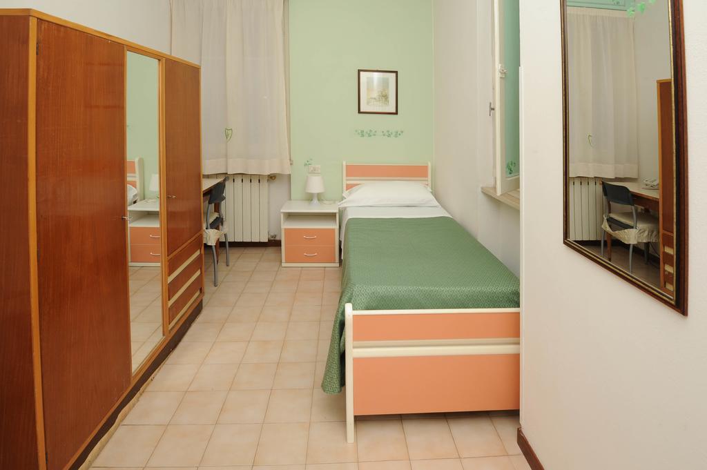 Hotel Marina Montecatini Terme Habitación foto