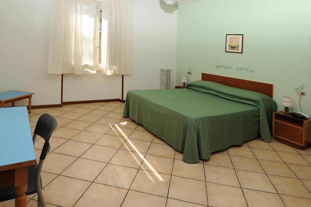 Hotel Marina Montecatini Terme Habitación foto